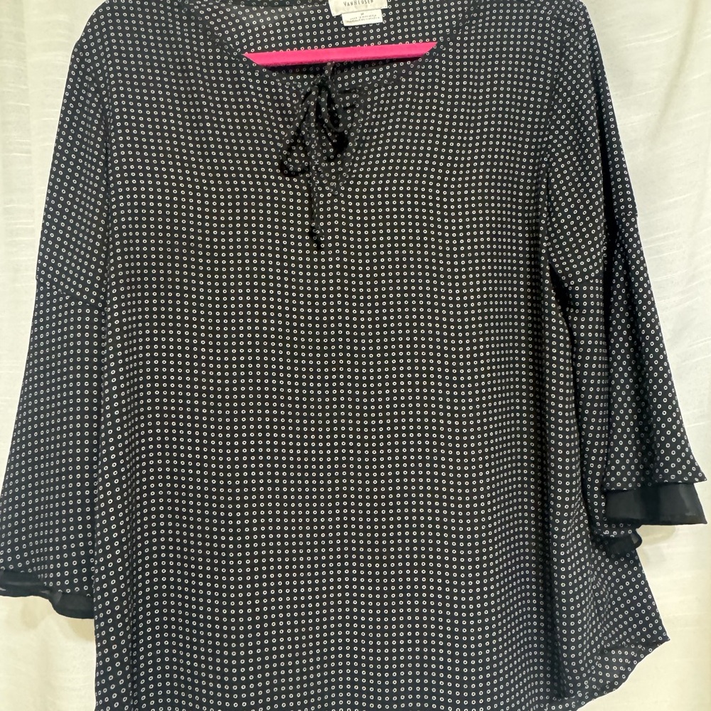 Women's Black and White Top
